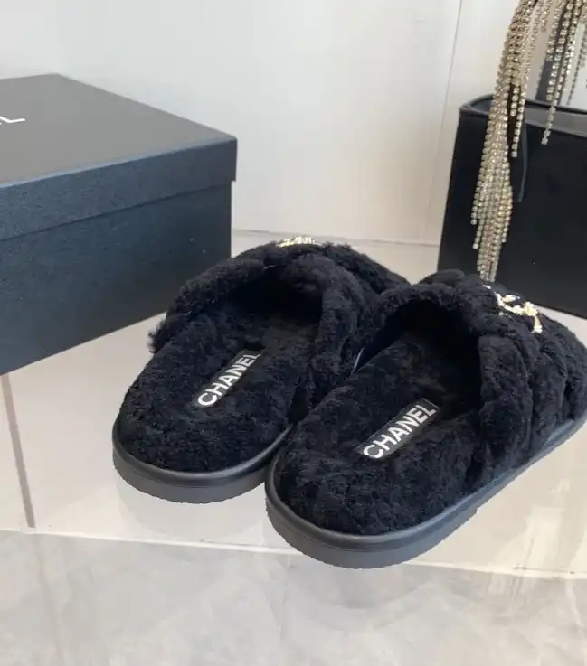 hype Chanel Slippers