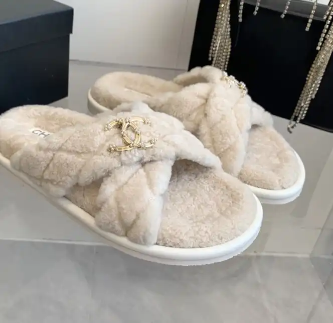 hype Chanel Slippers