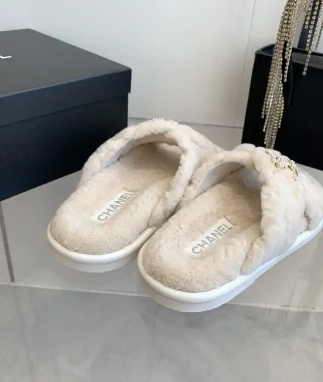 hype Chanel Slippers