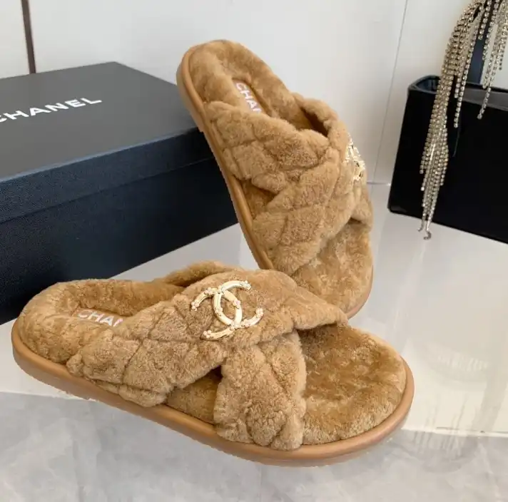 hype Chanel Slippers