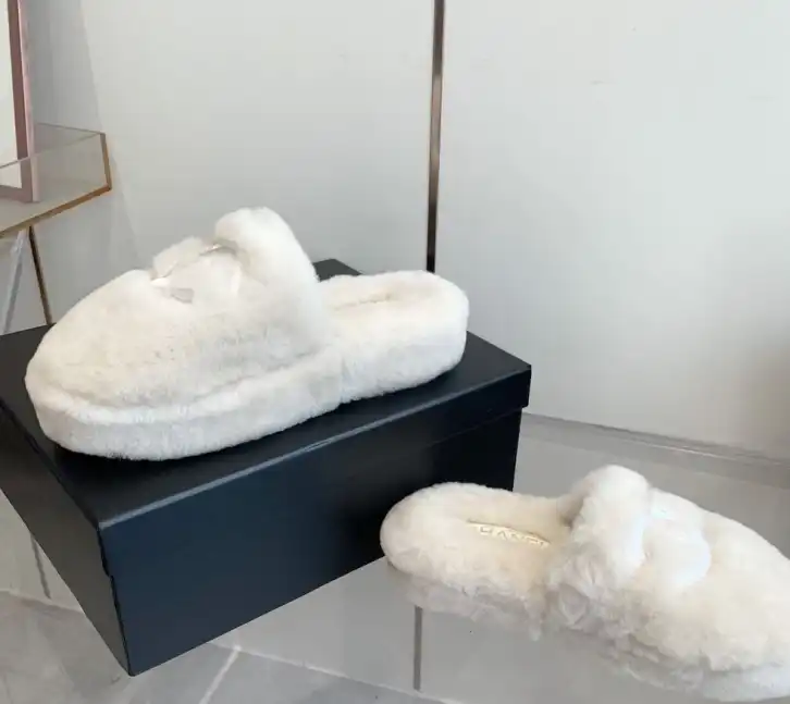 hype Chanel Slippers