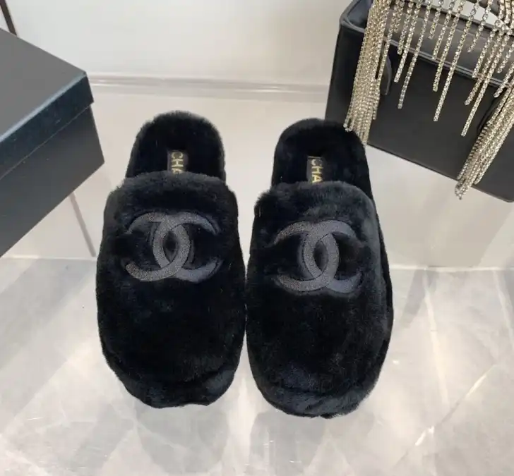 hype Chanel Slippers