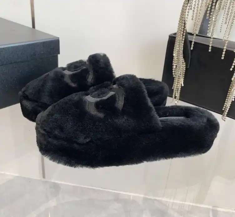 hype Chanel Slippers