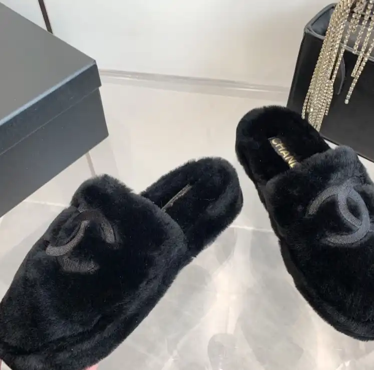 hype Chanel Slippers