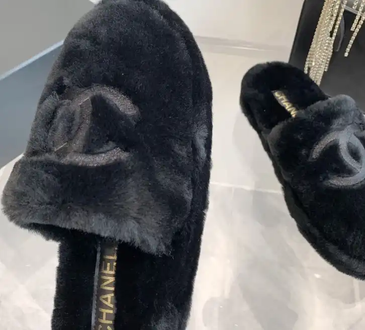 hype Chanel Slippers