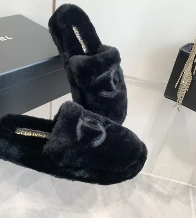 hype Chanel Slippers