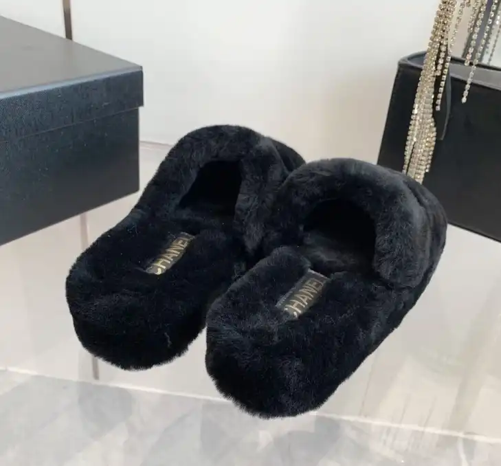 hype Chanel Slippers