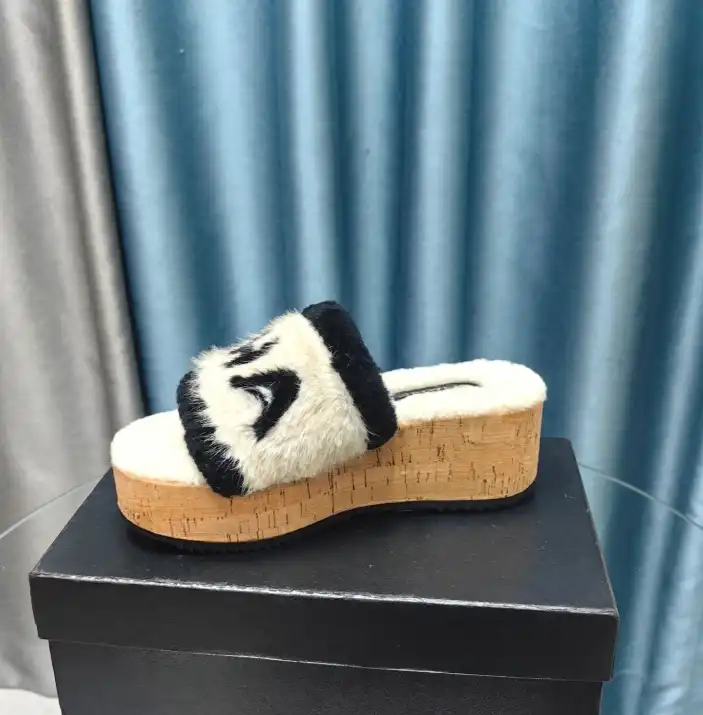 hype Chanel Slippers