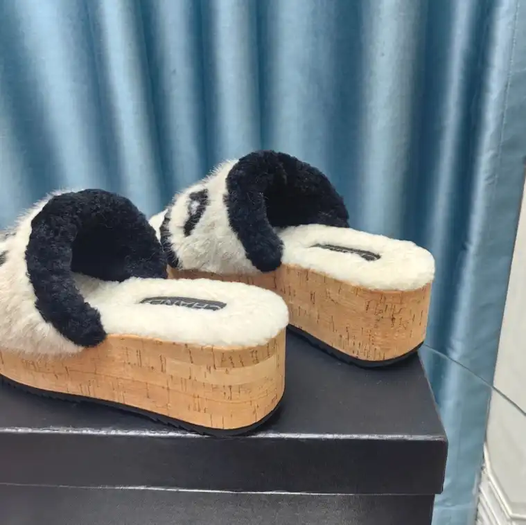 hype Chanel Slippers