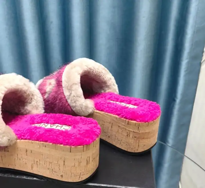 hype Chanel Slippers