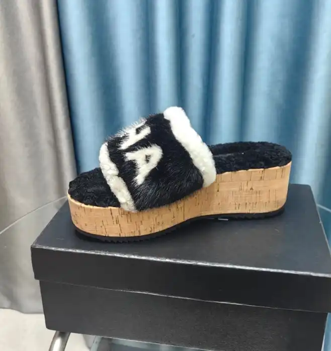 hype Chanel Slippers