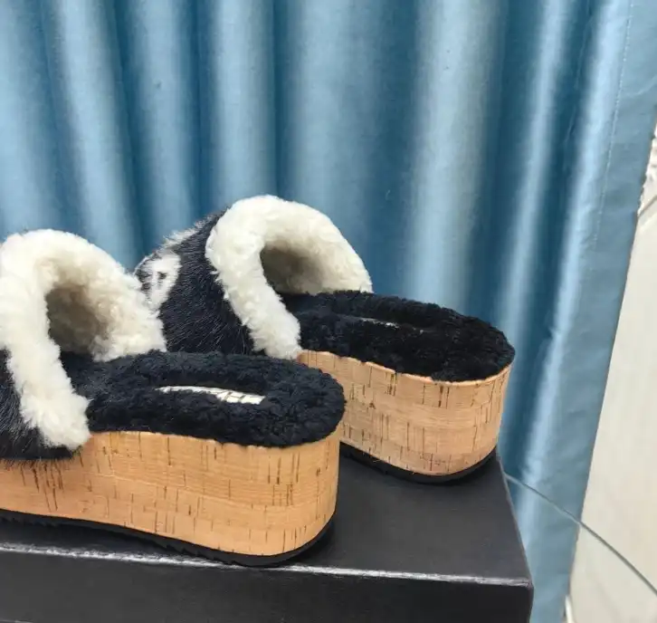 hype Chanel Slippers