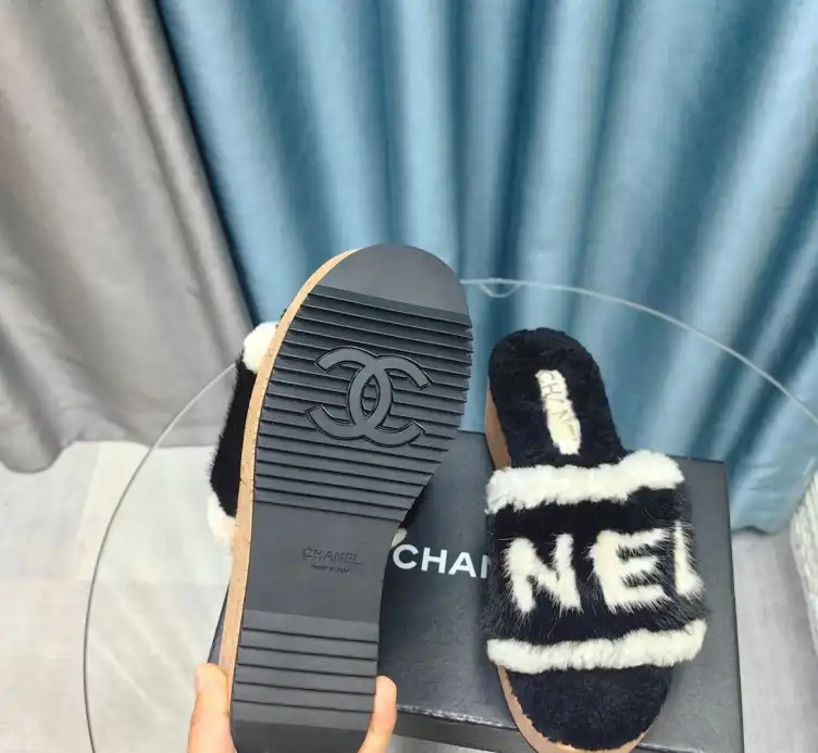 hype Chanel Slippers