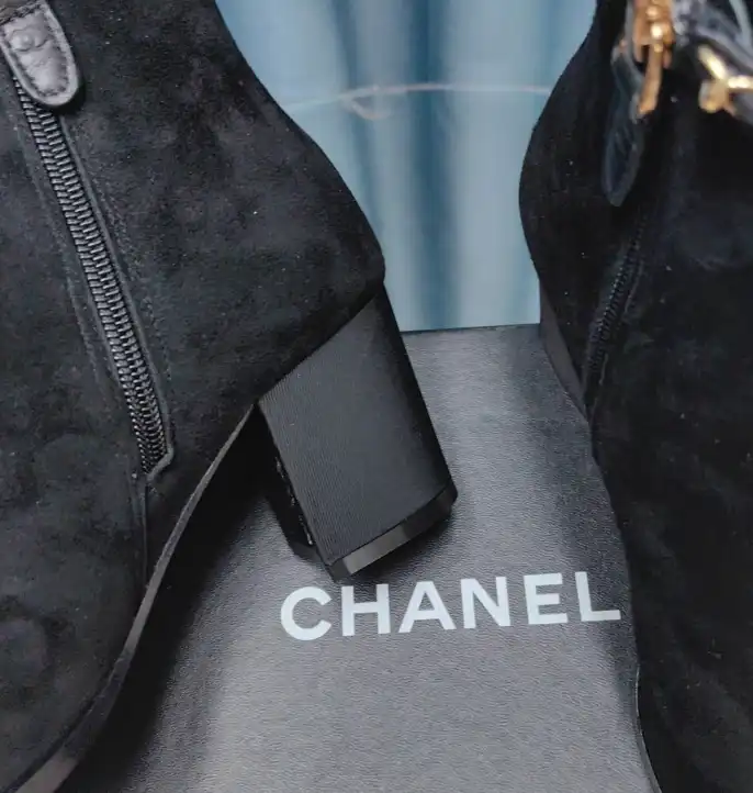 hype Chanel Boots