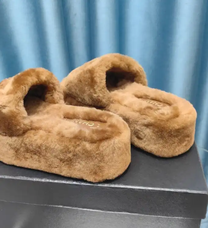 hype Chanel Slippers