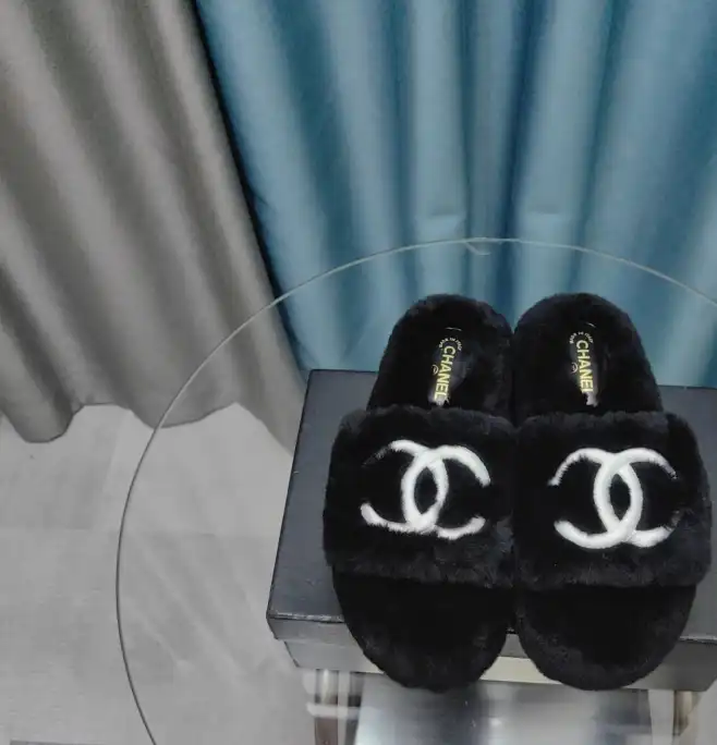 hype Chanel Slippers