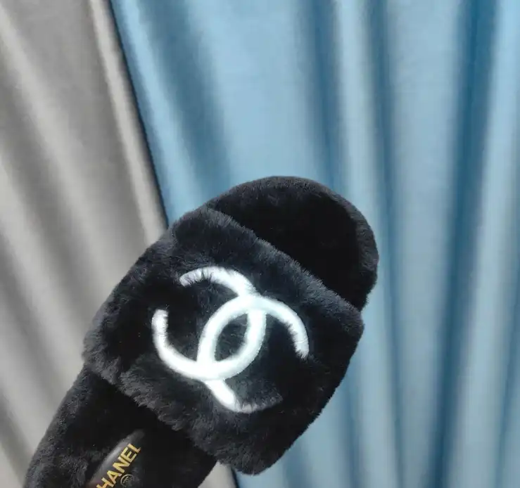 hype Chanel Slippers