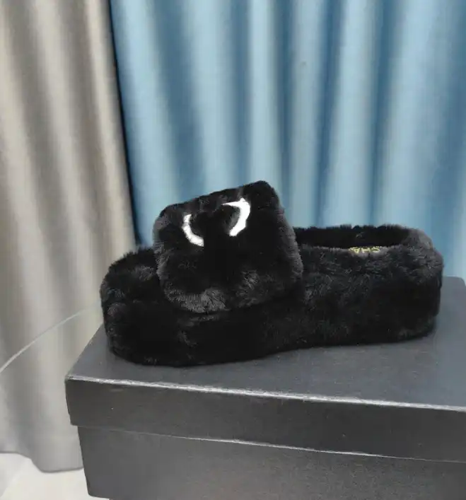 hype Chanel Slippers