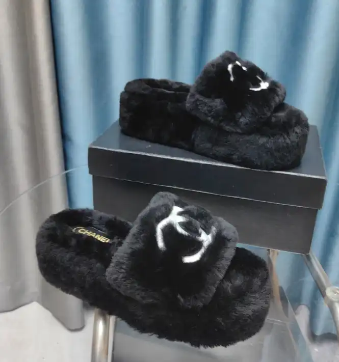 hype Chanel Slippers