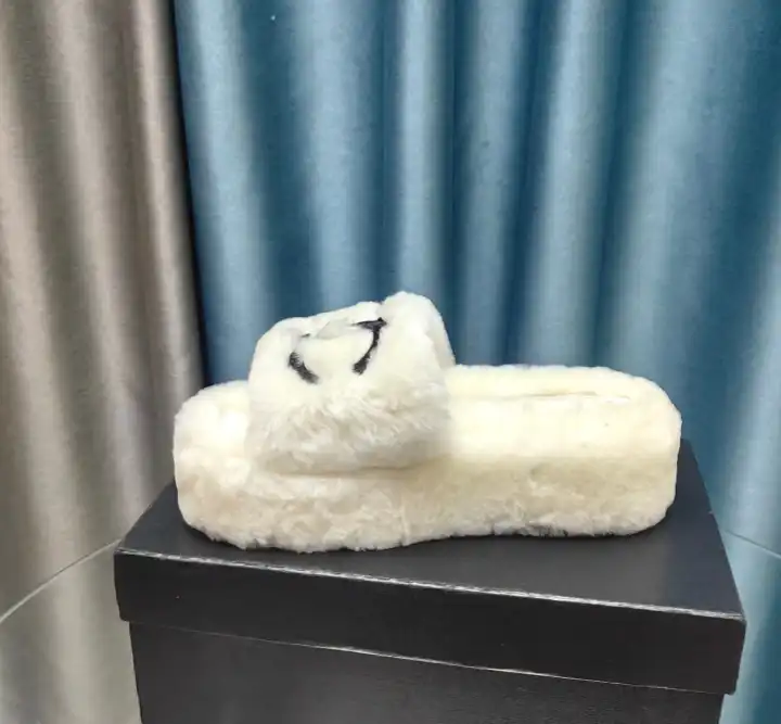 hype Chanel Slippers