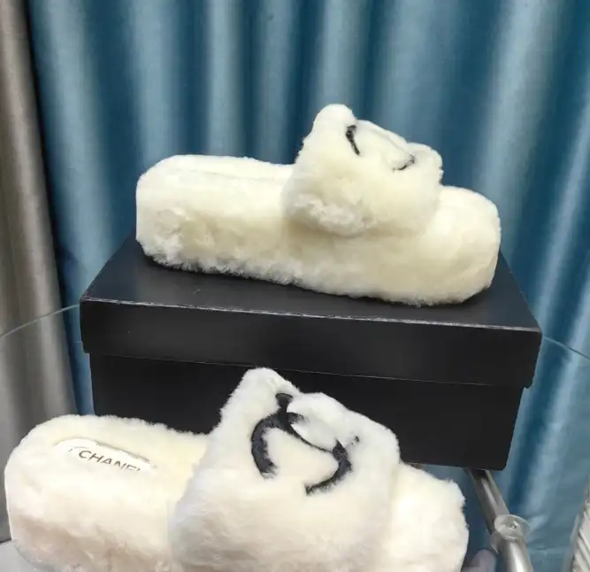 hype Chanel Slippers