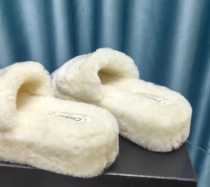 hype Chanel Slippers