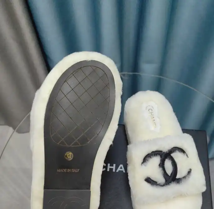 hype Chanel Slippers