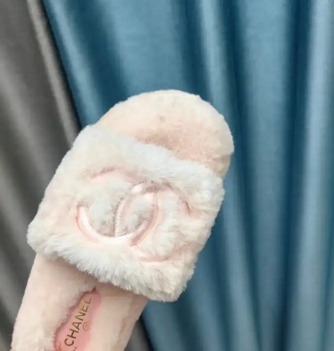 hype Chanel Slippers