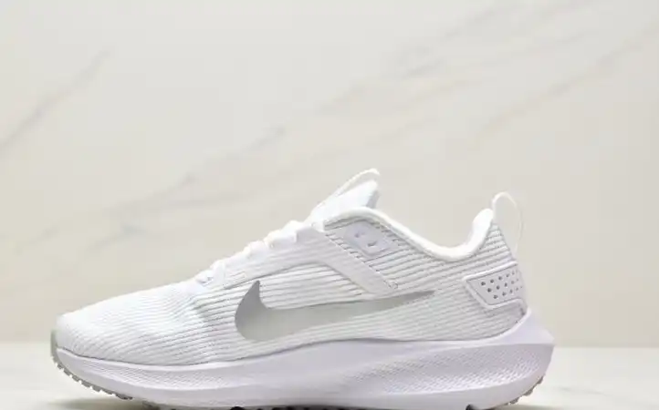 hype Nike Sneakers