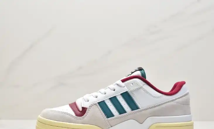 hype Adidas Sneakers