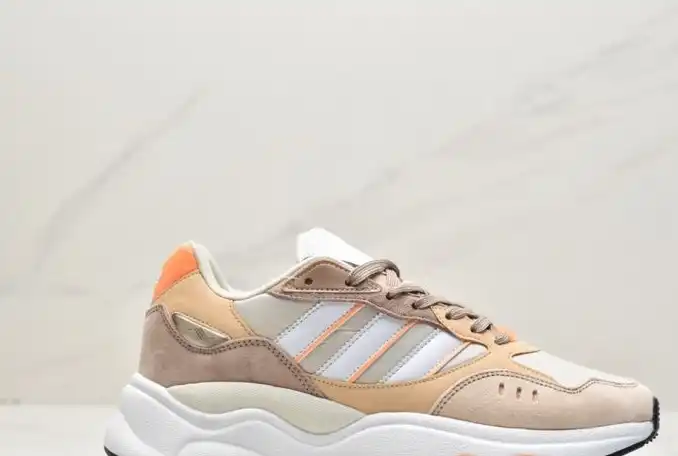 hype Adidas Sneakers