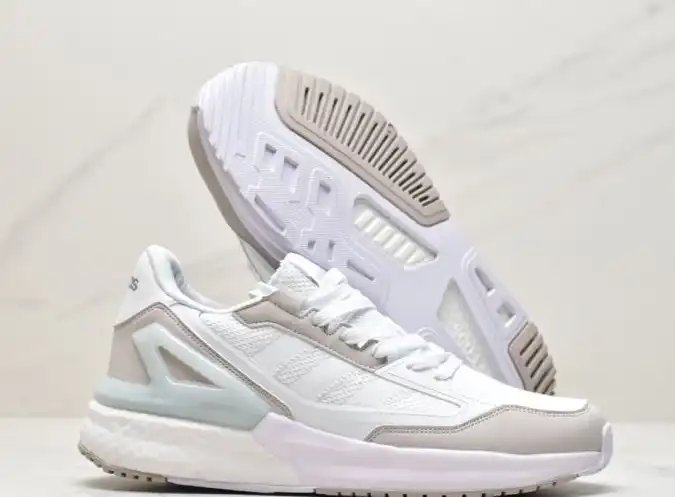 hype Adidas Sneakers