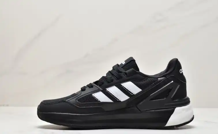 hype Adidas Sneakers