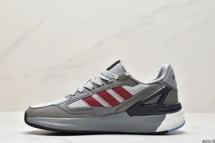 hype Adidas Sneakers