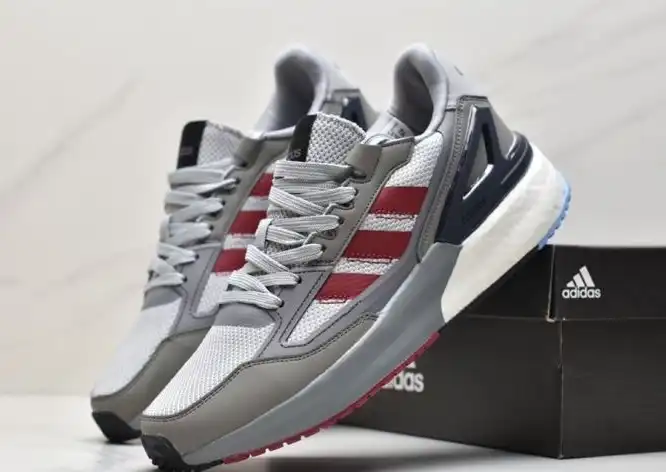 hype Adidas Sneakers