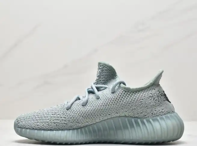 hype Adidas Yeezy Boost