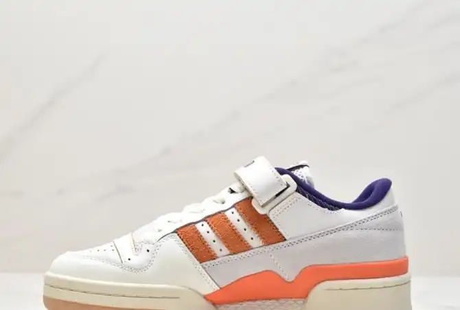 hype Adidas Sneakers