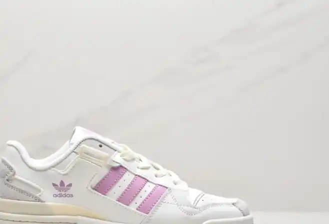 hype Adidas Sneakers