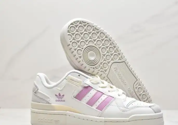 hype Adidas Sneakers