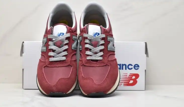 hype New Balance Sneakers