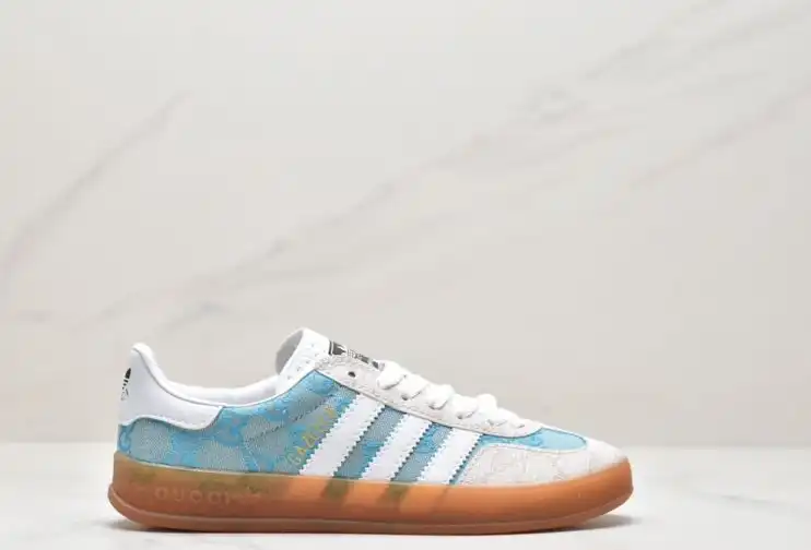 hype Adidas Sneakers