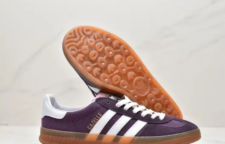 hype Adidas Sneakers