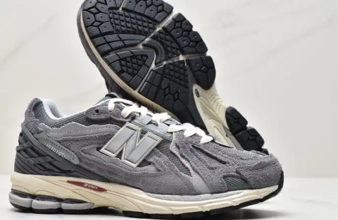 hype New Balance Sneakers