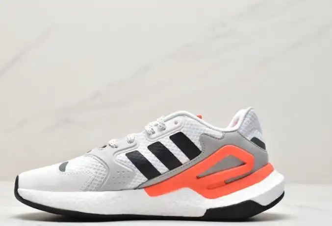 hype Adidas Sneakers