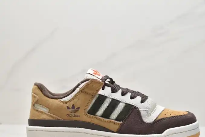 hype Adidas Sneakers