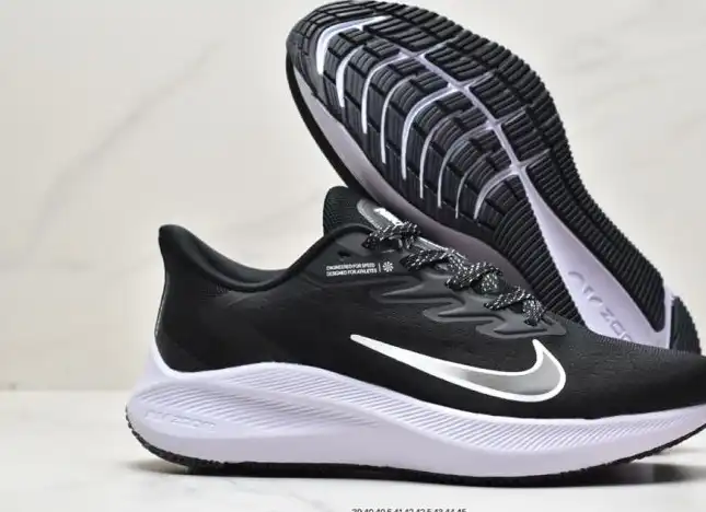 hype Nike Sneakers