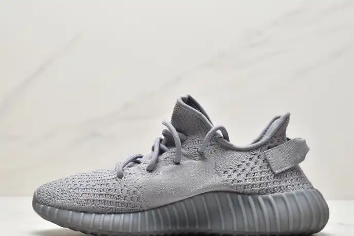 hype Adidas Yeezy Boost