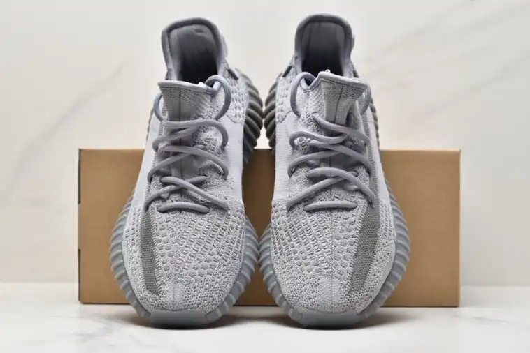 hype Adidas Yeezy Boost