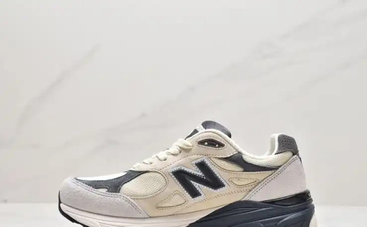 hype New Balance Sneakers