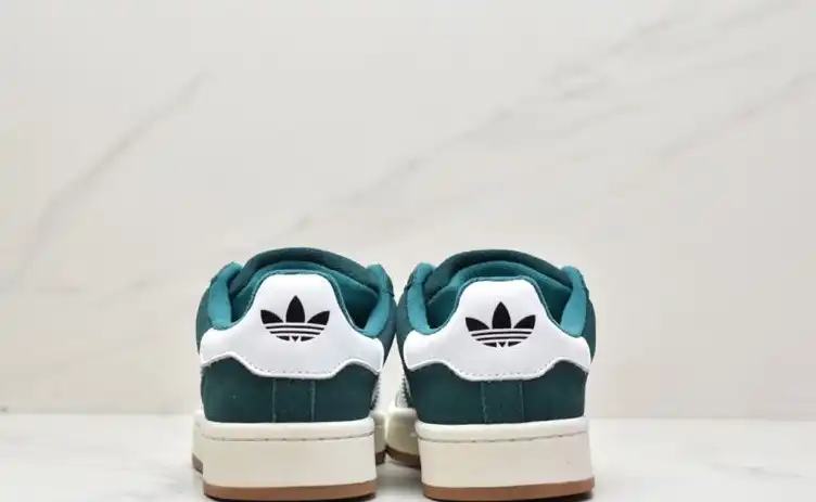 hype Adidas Sneakers